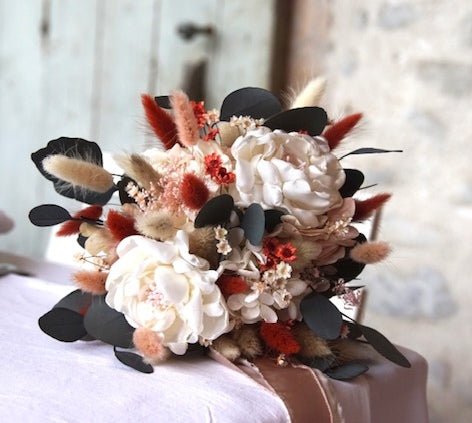 Bouquet fleurs stabilisées et fleurs en tissu