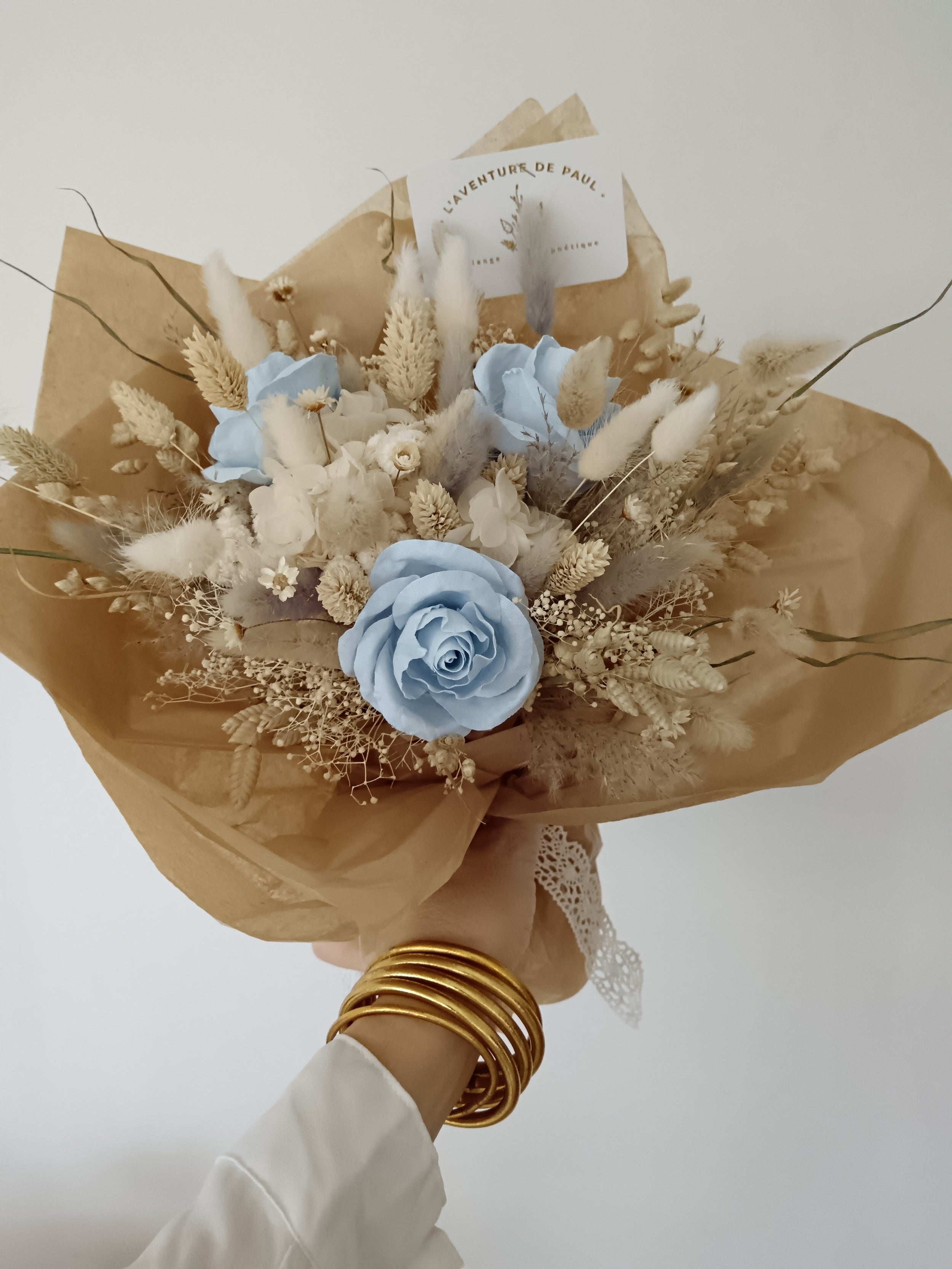 Bouquet fleurs stabilisées et fleurs en tissu